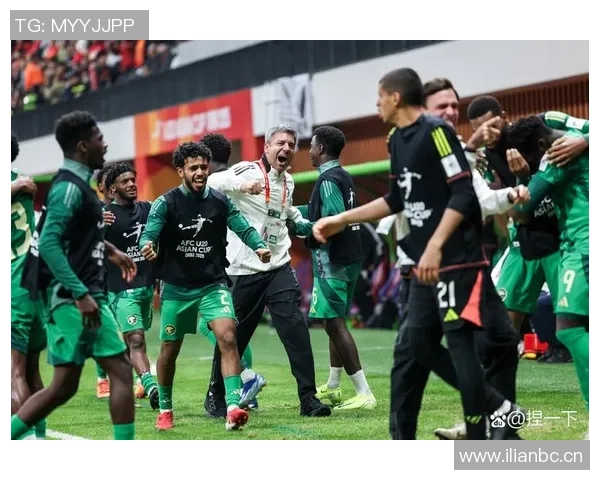 亚洲杯赛事精彩直播全程跟踪 让你不错过每一个进球与瞬间