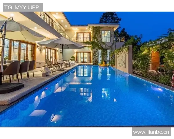 以泳池为中心的度假天堂打造，畅享水上乐趣与宁静休闲的完美融合